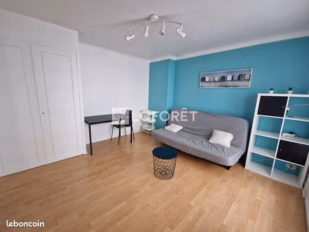 studio 1 pièce 28 m²