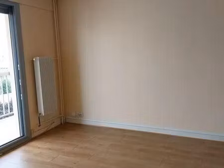 studio 1 pièce 31 m²