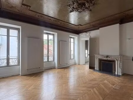 appartement 2 pièces 65 m²