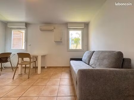studio 1 pièce 26 m²