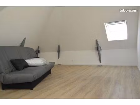 chambre 5 pièces 210 m²