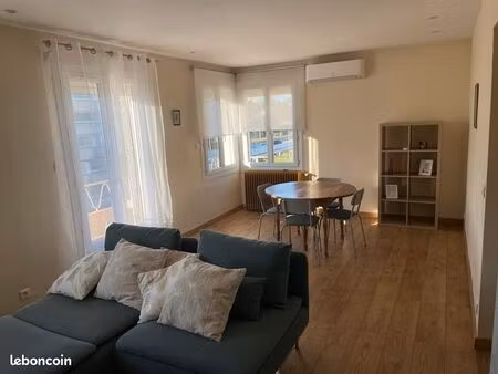 à louer – magnifique t3 meublé de 62 m² avec balcon  terrasse et climatisation – centre-vi