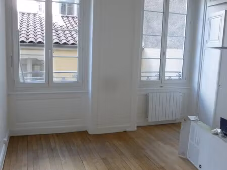 studio entièrement refait à neuf en 2022