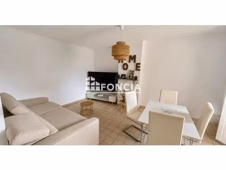 béziers – t3 de 60 m² avec balcon et garage  vendu loué avec rendement de 6 7 %