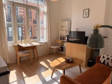 appartement à louer à rue de la victoire 216 saint-gilles (vbe50403)
