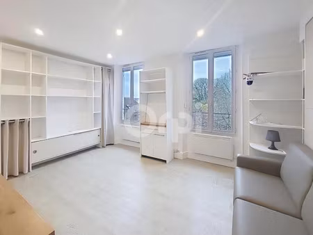 location meublée appartement 1 pièce 20.38 m² à melun (77000)  650 €