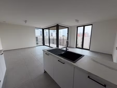 appartement à louer avec terrasse et 2 chambres   clabecq (vbe50409)