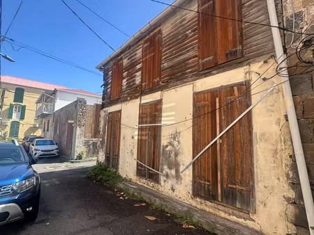 maison de ville à rénover entièrement centre-ville de bass