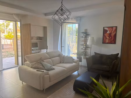 a louer t3 neuf meuble avec rdj dans quartier residenciel-decines -charpieu