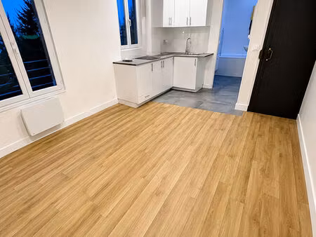 appartement 2 pièces - 850 € cc