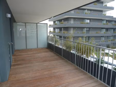 t1 bis proche hôtel de région
