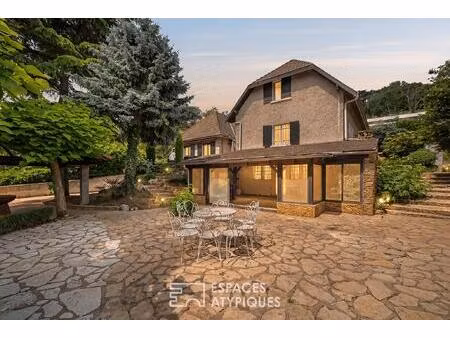 maison à rénover au coeur de saint-cyr-au-mont-d'or