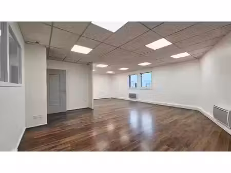 vente bureaux 111m²