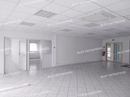 location local d’activités briec 29510 1211m²