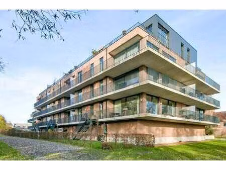 appartement récent de 2 chambres avec jardin et balcon à si