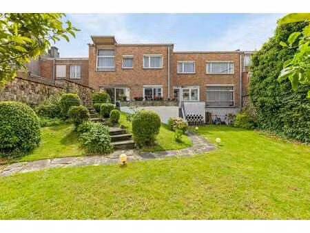 uitzonderlijk ruime burgerwoning nabij zeedijk te blanken...