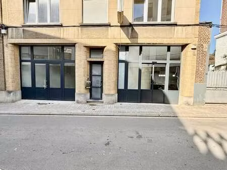 vaste commerce casco de 300m²! a visiter!!!