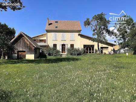 propriété 14 pièces 422 m²