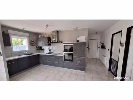 maison plain-pied 4 pièces - 3 chambres - garage & jardin