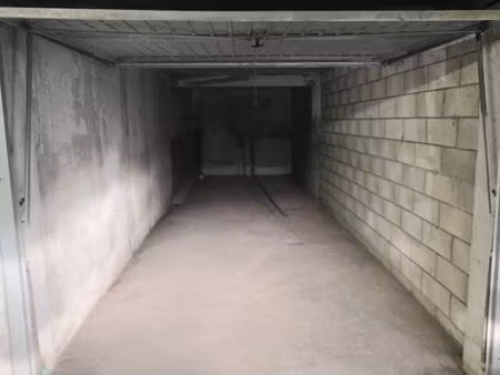 garage double box en enfilade – lyon 3e/ferrandière – résidence sécurisée