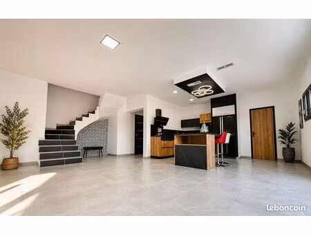 villa contemporaine neuve centre ville