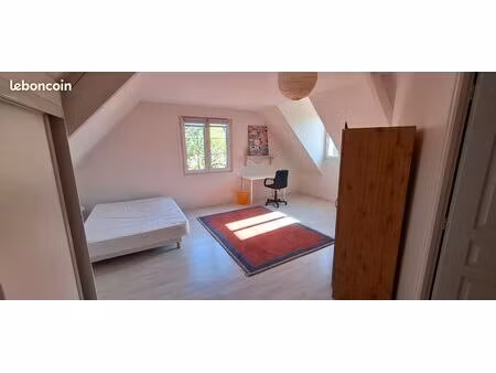 chambre meublée