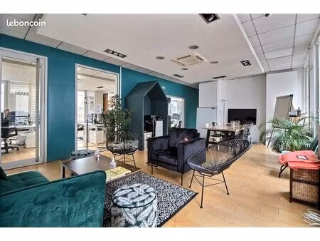 bureaux 348 m²
