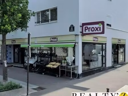 local commercial 240 m²