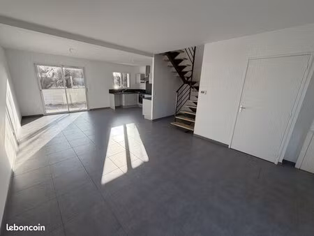 maison 4 pièces 85 m²