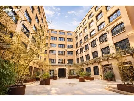 bureaux 2 076 m²