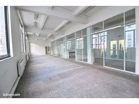 bureaux 783 m²
