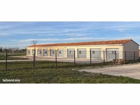 location box de stockage / box à louer / garage à louer