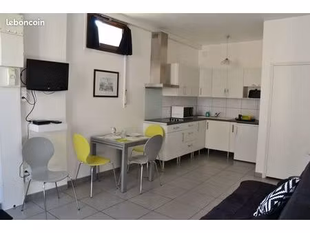 appartement meublé – centre-ville de la rochelle