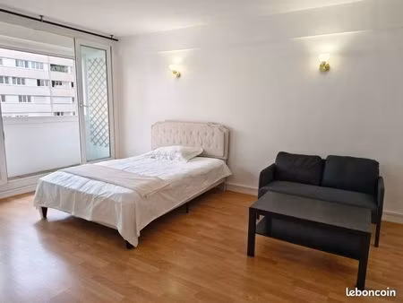 appartement 65m2 puteaux la défense • metro ligne 1 et rer a
