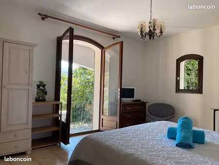 f1 de 32 m² – idéal étudiant – à 8 min de corte