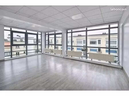 bureaux 570 m²