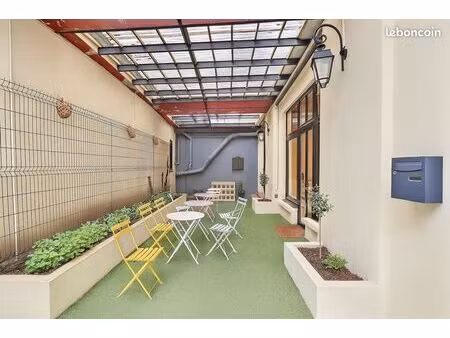 bureaux 600 m²