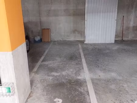 place de parking 2 roues