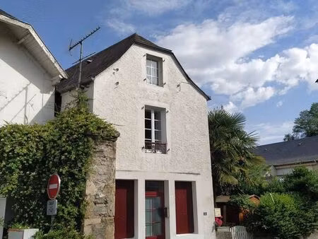 loue maison de ville meublée