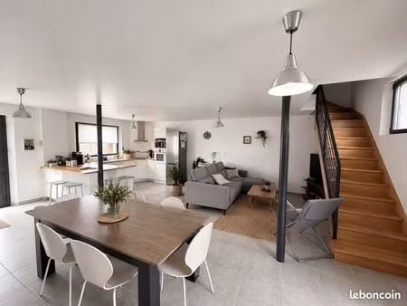 location maison 118m² mitoyenne