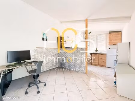 studio 1 pièce 30 m²
