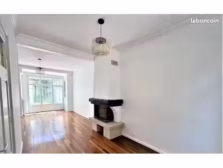 maison de ville d'une surface de 200 m²