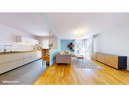 appartement 4 pièces 104 m²