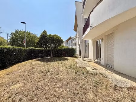 dijon bourroches – t4 en rez-de-jardin avec double potentiel : cabinet professionnel ou ha