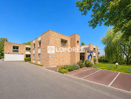 bâtiment indépendant - buc - 1232 m2