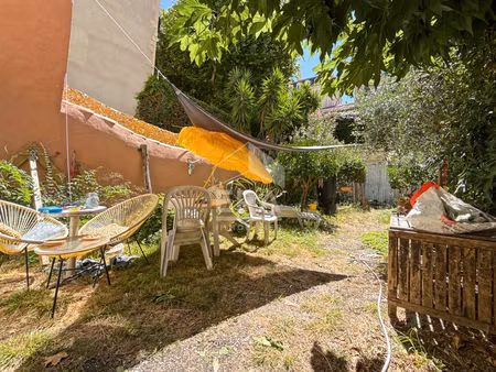 grand t2 bd longchamp - rez-de-jardin   dépendance et 100m² de jardin
