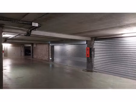 location locaux professionnels 30 m² à le cannet (06110)  350 €