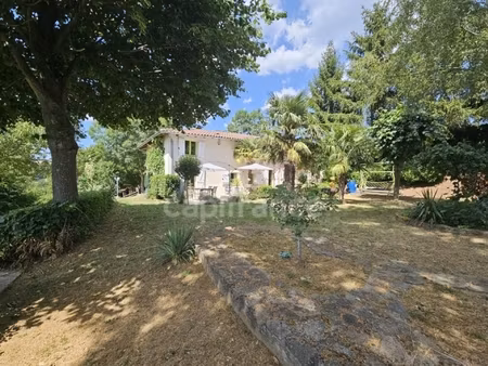 maison individuelle  3 chambres  2254m2 de jardin clos  arboré et aménagé  au calme  pas d