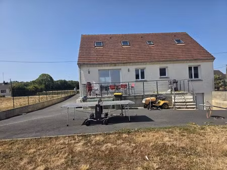 maison familiale avec 5 chambres - corquilleroy