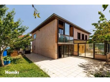 mions – maison familiale de 158 m² avec véranda de 28 m² sur terrain de 777 m²